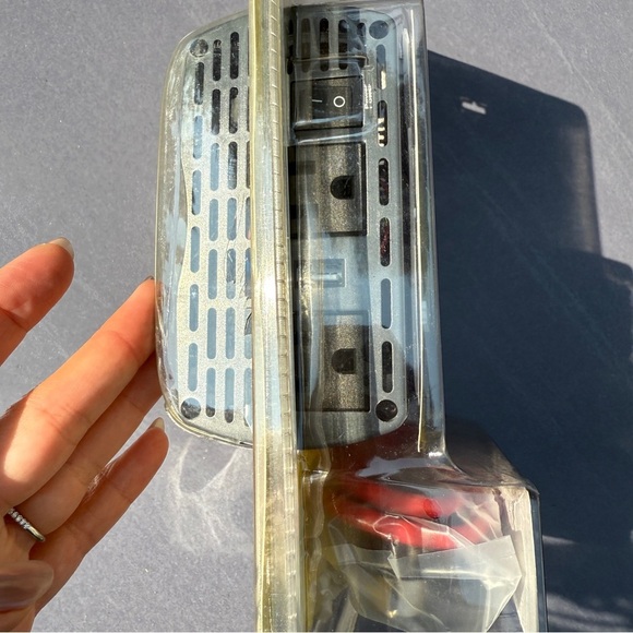 Cobra CPI 880 Power Inverter with USB Port - NIB - Picture 6 of 13